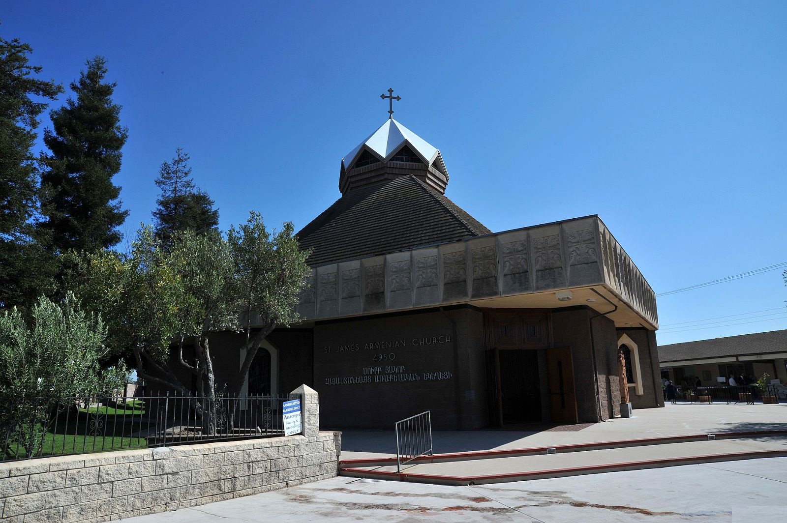 Primate Presides Over Lenten Vigil Service at St. James Armenian Church of Los Angeles