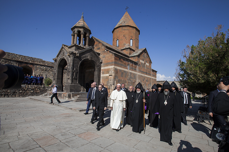 Pope Francis Concludes His Trip to Armenia With a Visit to Khor Virap Monastery