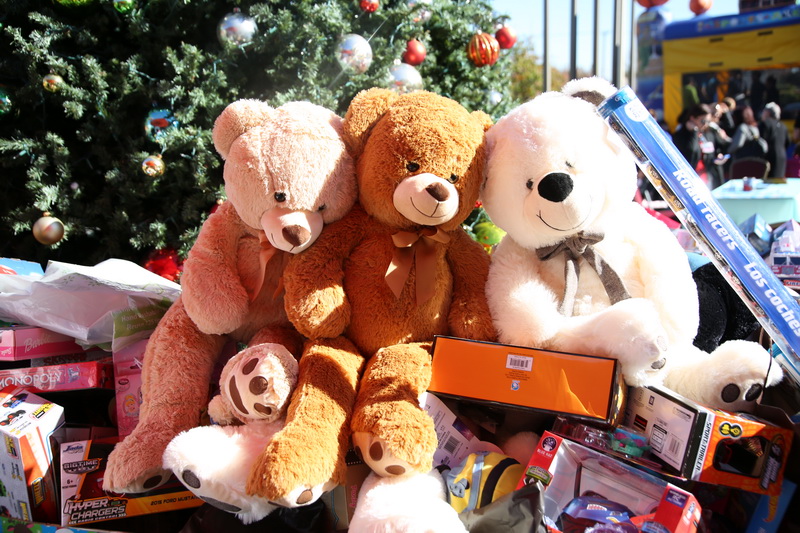 St. Leon Armenian Cathedral Hosts Memorable Toy Drive Benefiting Children's Hospital Los Angeles