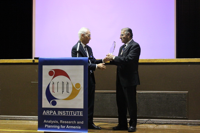 ARPA Institute Celebrates 25th Anniversary: Mr. Zaven Akian Honored