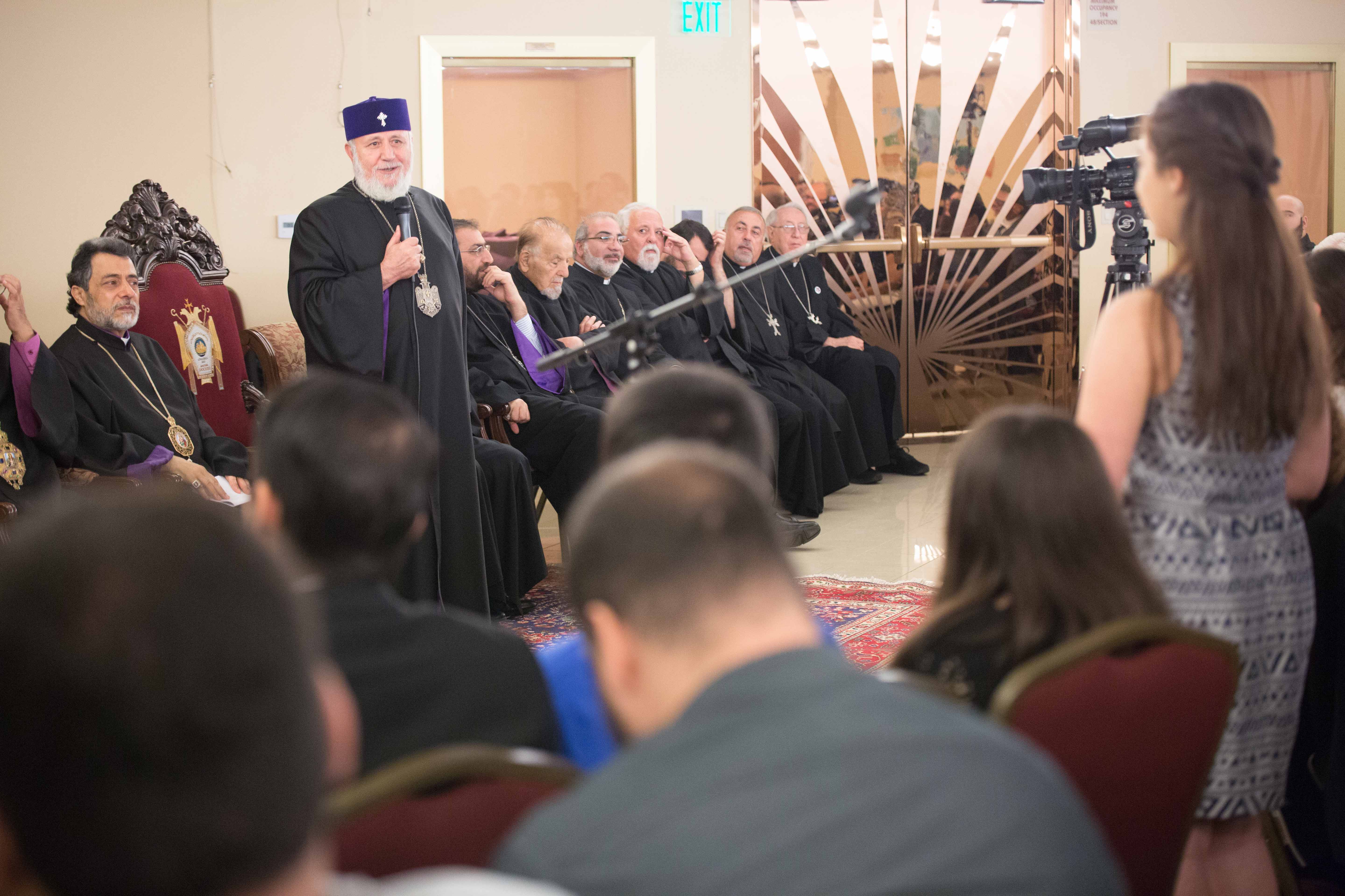 Youth Take Part in 1 on 1 with KII Q and A Event 