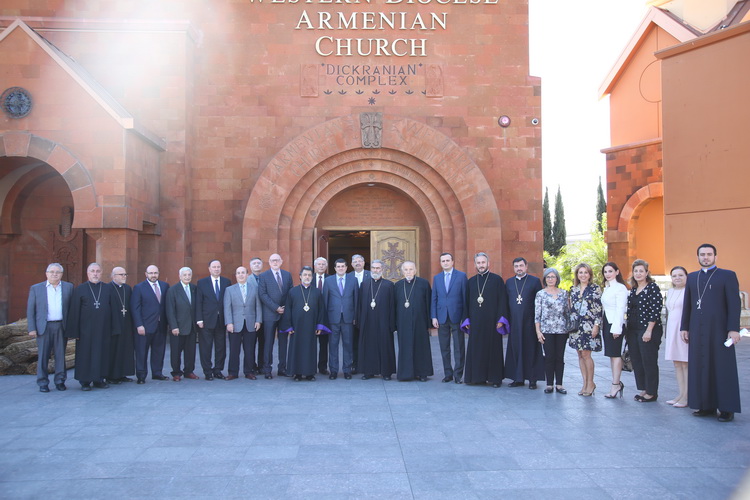 Diocese Welcomes NKR Prime Minister Ara Harutyunyan
