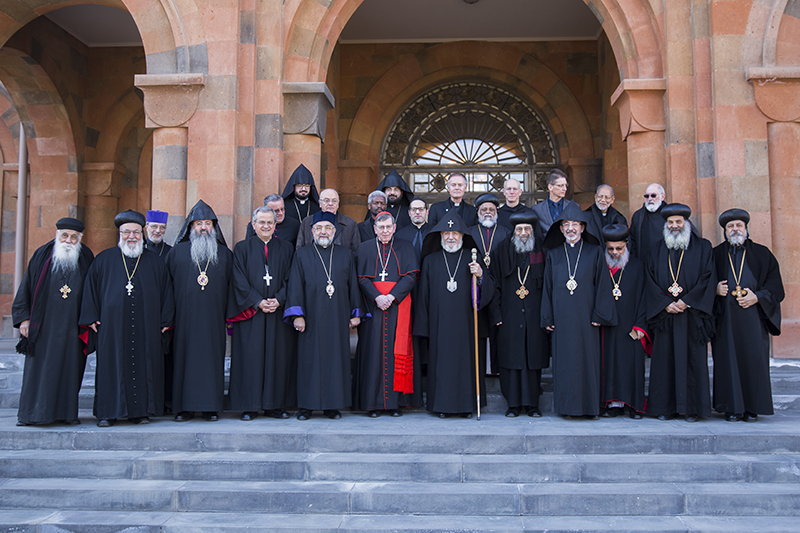 Ամենայն Հայոց Կաթողիկոսը հանդիպեց Արեւելեան Ուղղափառ-Կաթոլիկ երկխօսութեան յանձնախմբի անդամների հետ