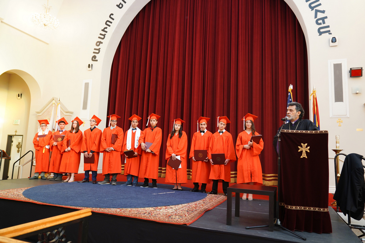 Primate Attends Graduation Ceremony of Alfred and Marguerite Hovsepian School