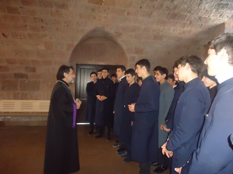 ԱՐԵՒՄՏԵԱՆ ԹԵՄԻ ՀՈՎԱՆԱՒՈՐԱԾ ԾՐԱԳՐԵՐԸ ՀԱՅԱՍՏԱՆՈՒՄ, ԱՐՑԱԽՈՒՄ, ԱՄՆ-ՈՒՄ ԵՒ ԱՅԼՈՒՐ 