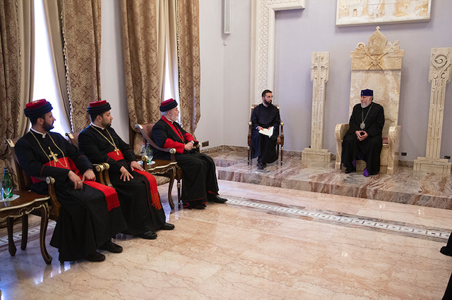 Ամենայն Հայոց Կաթողիկոսն ընդունեց Արեւելքի Ասորի Եկեղեցու պատուիրակութեանը