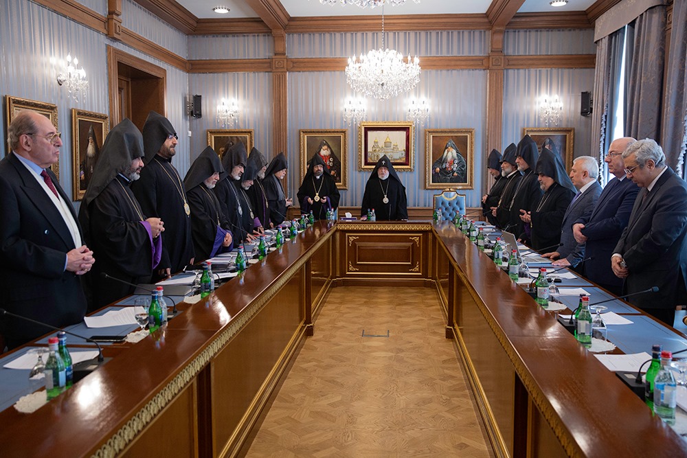 Մայր Աթոռում Սուրբ Էջմիածնում սկսուեց Գերագոյն հոգեւոր խորհրդի ժողովը