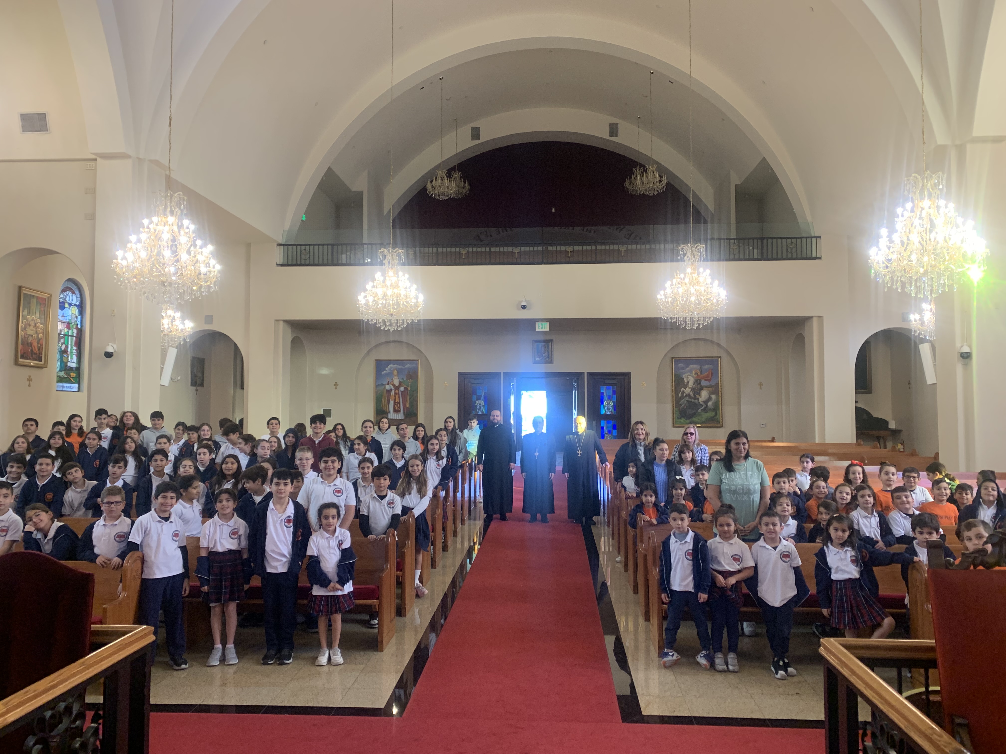 Առաջնորդ Սրբազան Հոր այցելությունը Հովսեփյան և Սբ․ Սահակ- Սբ․ Մեսրոպ ամենօրյա վարժարաններ